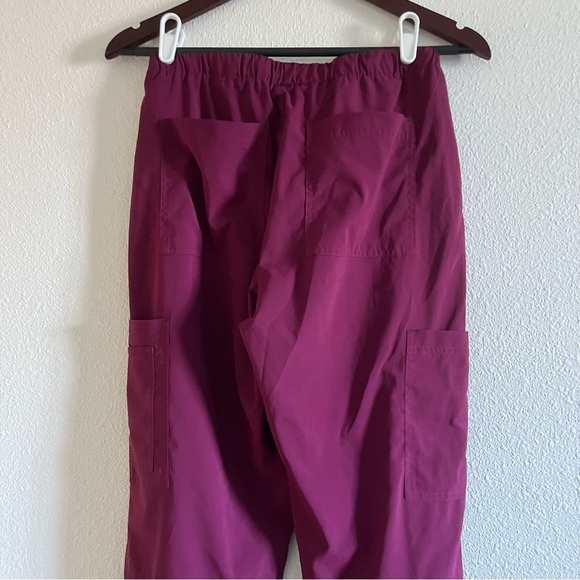 Koi Basics Women's Wine Holly Straight Leg Scrub Pant Size XS - Picture 7 of 8